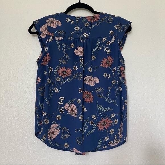 2/$30 Collective Concepts Blue and Pink Floral Sleeveless Blouse Top - Picture 5 of 11